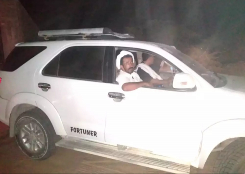 القوات الخاصة احور تسلم السيارة لمالكها بعد 10 ايام من اختطافها