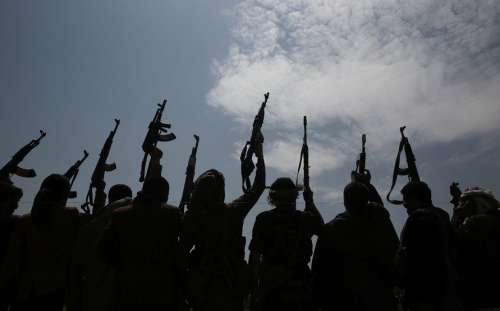 صحيفة: خروقات الحوثي للهدنة تمهد لجولة جديدة من الحرب  