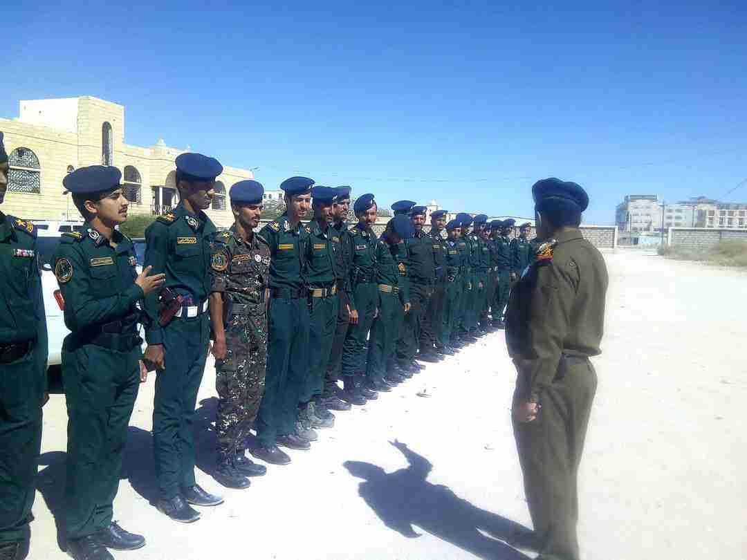 مالعميد نسـي يلتـقي بالخـريجيـن كليـة الشـرطة مـن أبـناء المـحافظـة*