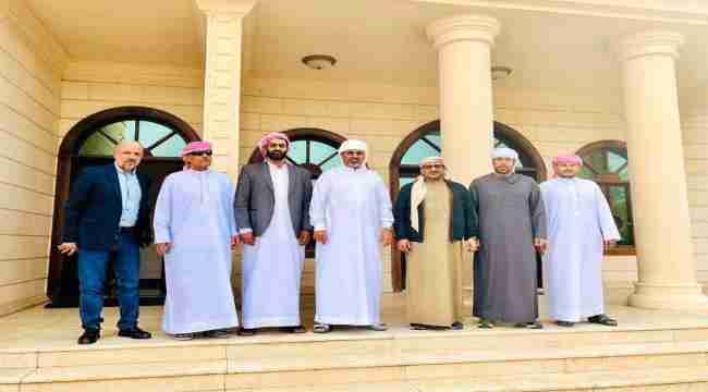 لقاء ودي يجمع الرئيس الزبيدي والعميد طارق صالح