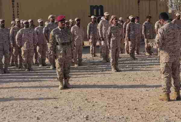 تنفيذاً لتوجيهات العميد بادبيس قائد قوة حماية "المطار" الرائد علي طالب بلحول  يلتقي بمنتسبي المعسكر