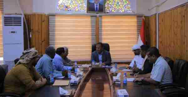 الوكيل العامري يطلع على التحضيرات الجارية للندوة العلمية "شبام في عصر ازدهارها التجاري"