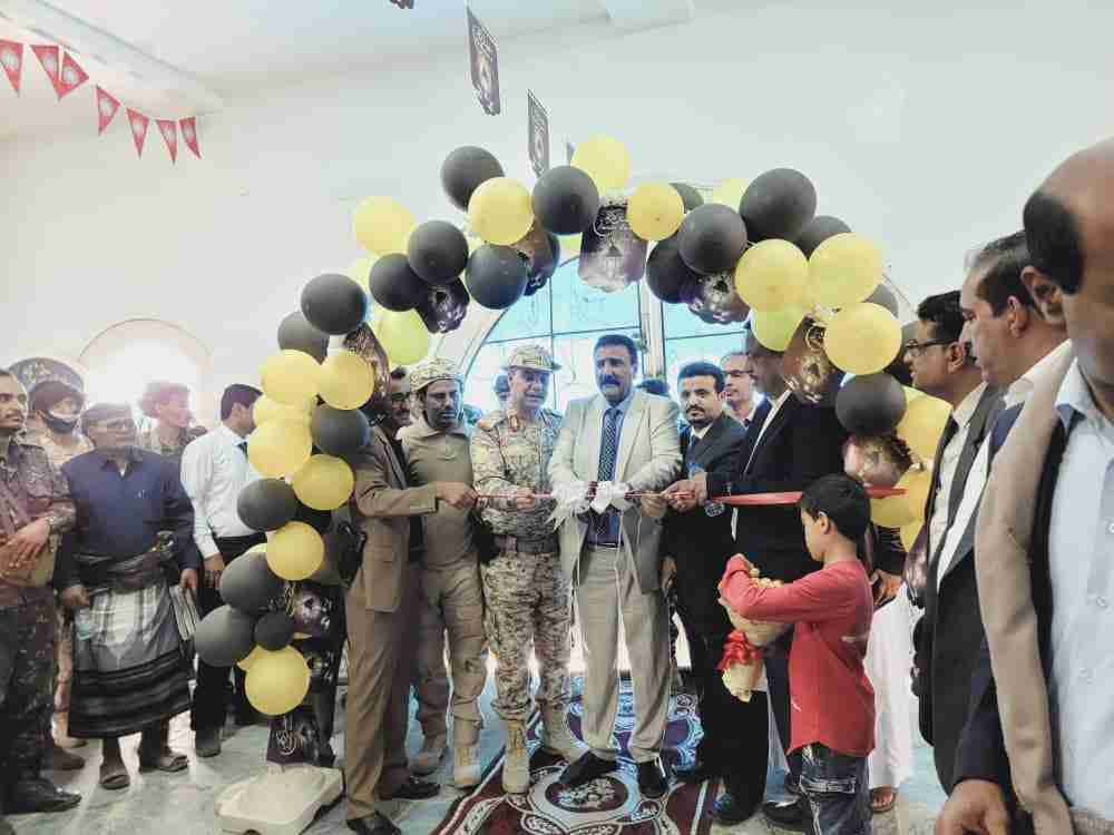 القائم بأعمال المحافظ الكندي يفتتح المعرض الرمضاني الثاني بمدينة عتق