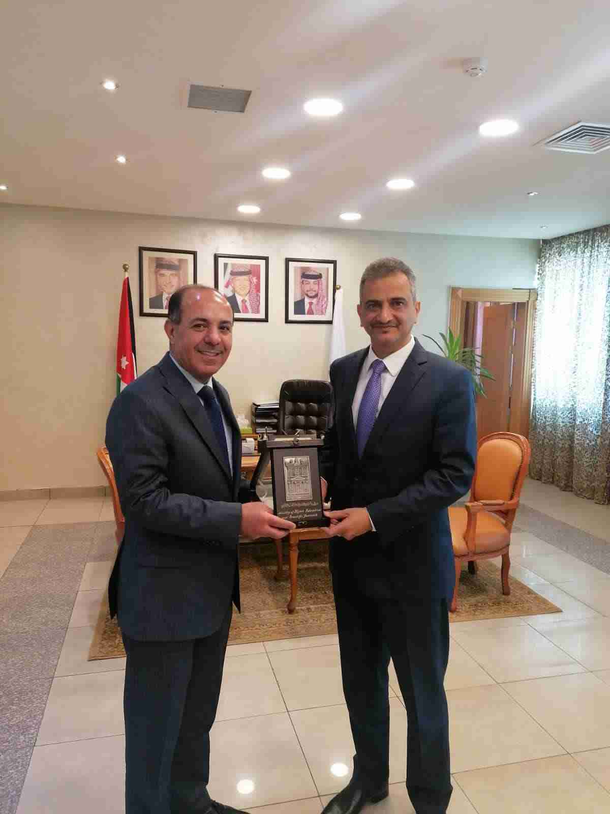 لملس يلتقي الأمين العام لوزارة التعليم العالي والبحث العلمي في مملكة الأردن