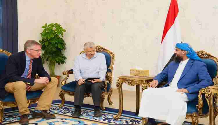 المحرمي لمسؤول أممي : صبر الرئاسي على خروقات الحوثي ينفذ ودعمنا لعملية السلام لن يدوم