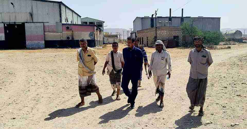 محافظ شبوة بن الوزير يتفقد محطة التوليد بكهرباء عتق، ويشدد على تحسين مستوى الخدمة خلال شهر رمضان المبارك.