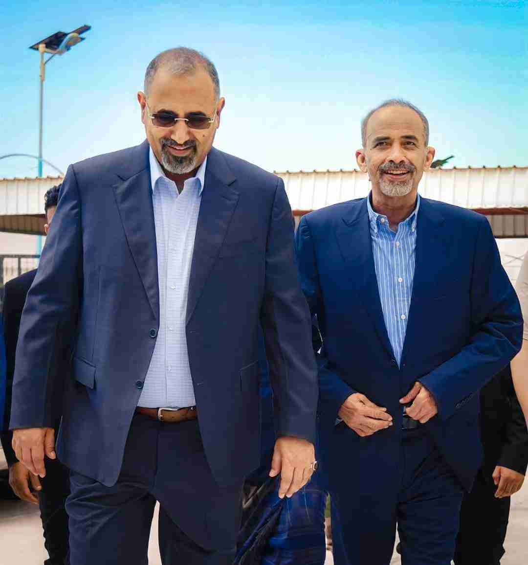 عاجل. الرئيس الزُبيدي يستقبل وزير الدفاع الأسبق اللواء محمود الصبيحي
