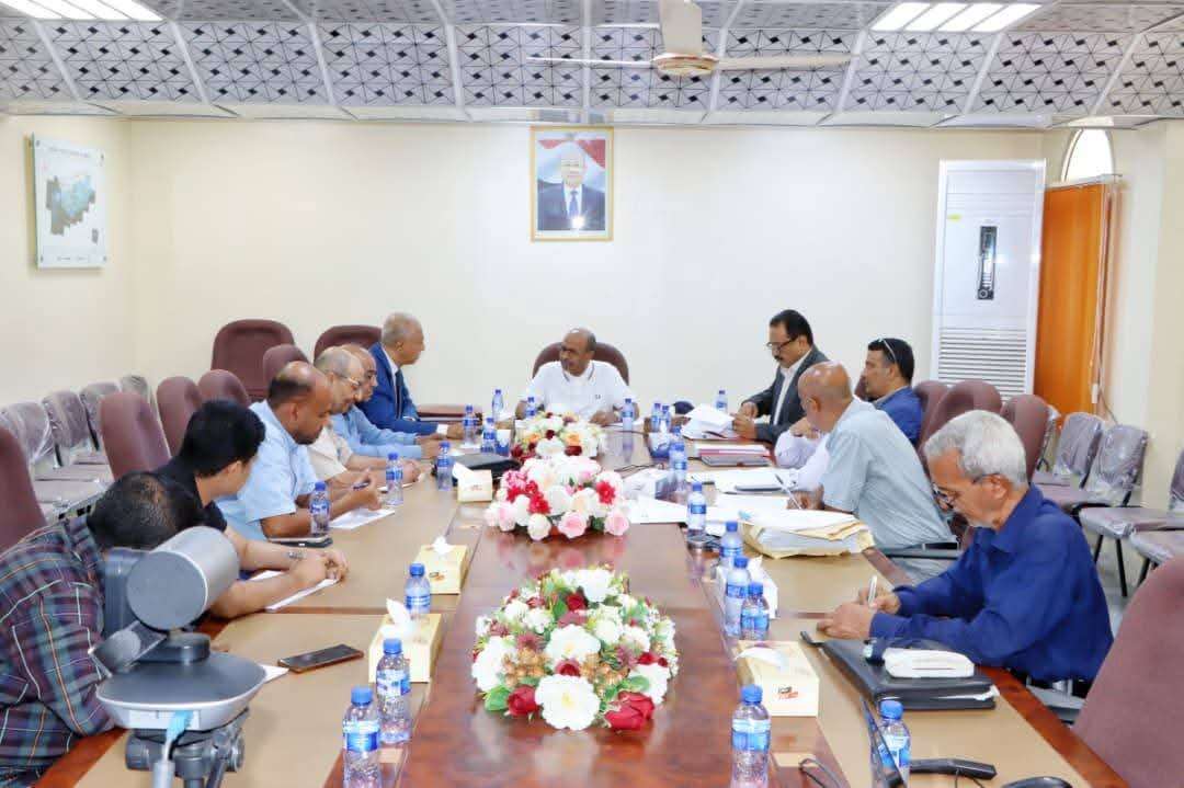 وزير النفط والمعادن يلتقي رئيس وأعضاء مجلس إدارة قطاع (S2) 