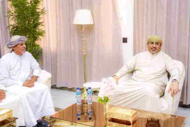 الرئيس القائد عيدروس الزُبيدي يشيد بالأدوار النضالية لأبناء المهرة وحرصهم على وحدة الصف الجنوبي