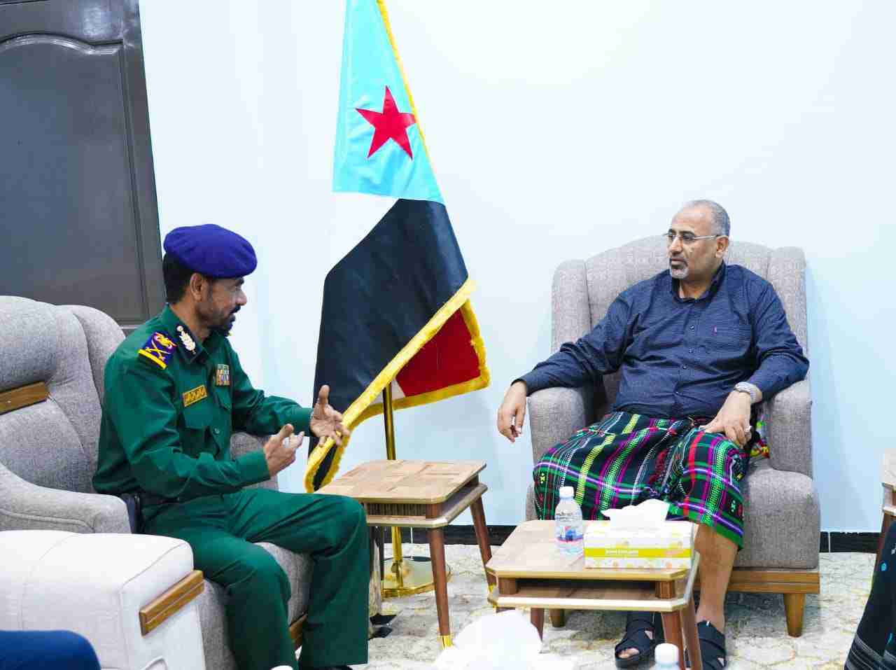 الرئيس الزُبيدي يطّلع على نشاط الكلية العسكرية بحضرموت