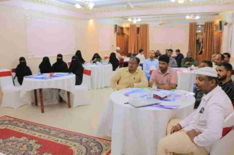 حضرموت.. وكيل المحافظة يدشن ورشة بناء قدرات المجموعات المحلية في المسائلة المجتمعية الحساسة النزاع