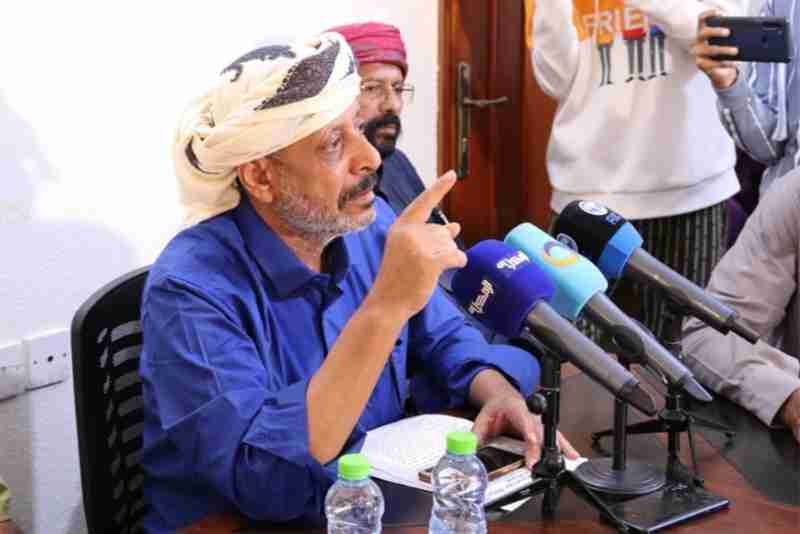 الهبة الحضرمية تؤيد بيان رئاسة الانتقالي وتطالب سلطة حضرموت بمنع تسليم الإيرادات للبنك المركزي