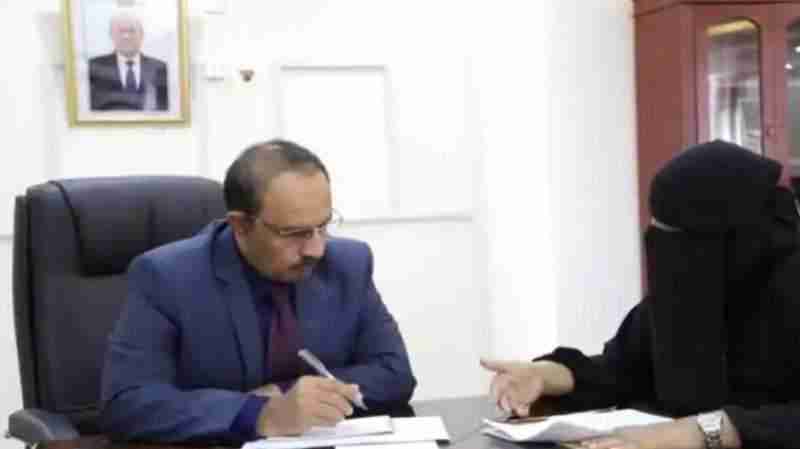 محافظ حضرموت يطّلع على ترتيبات صندوق دعم الشباب لإطلاق 62 مشروعًا بقيمة اجمالية 275 مليون ريال