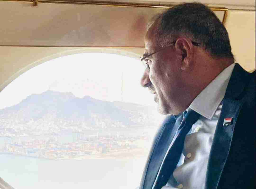 عاجل الرئيس الزُبيدي يعود إلى العاصمة عدن بعد زيارات عمل خارجية