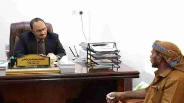 محافظ حضرموت يبحث احتياجات أهالي منطقة “رسب” بمديرية ساه