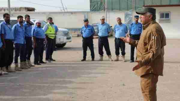 مدير عام الأمن والشرطة يزور إدارة شرطة السير ويشدد: عليكم بالانضباط أثناء العمل في الميدان وتوقيف المركبات غير المرقمة