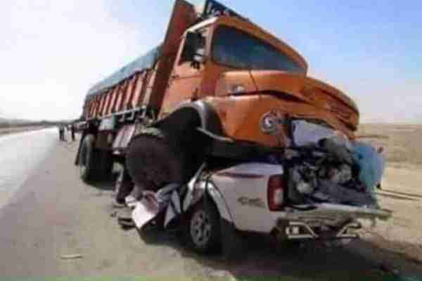 حادث مروري مروع يودي بحياة سبعة أشخاص في طريق العبر بحضرموت(أسماء)