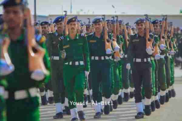 الأمين العام لمحلي حضرموت يشهد حفل إنهاء فترة استجداد الدفعة الخامسة والثالثة بالقسم العام بكلية شرطة حضرموت