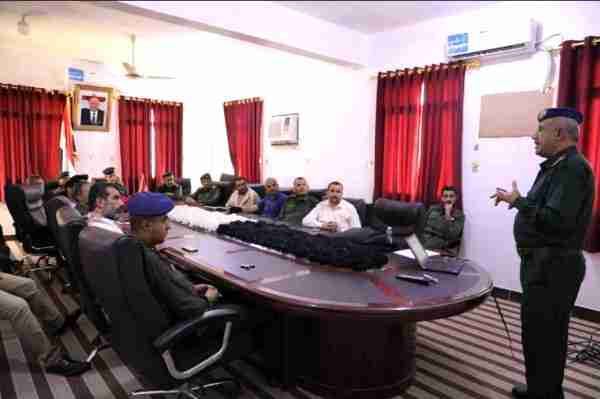 ديوان الوزارة بسيئون ينظم محاضرة توعوية عن الوقاية من الجريمة