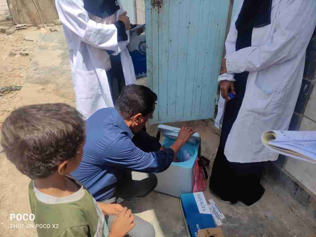 الكشف عن بؤر رفض لها . تطعيم 29 الفا و 550 طفلا وطفلة ضد الحصبة  بشبوة