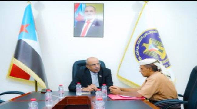 رئيس الجمعية الوطنية يطّلع على الأوضاع بمديرية الوضيع بأبين